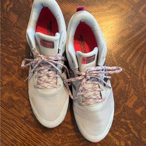 New Balance Women's White and Pink Athletic Shoes